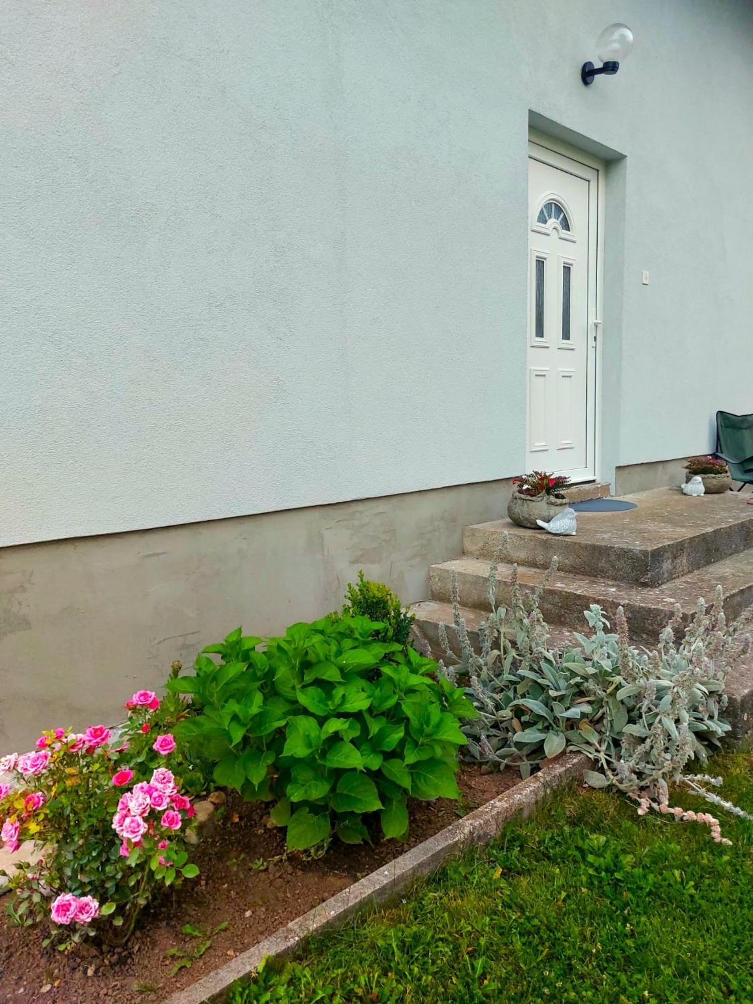 Apartman Rita Perusic Exteriör bild
